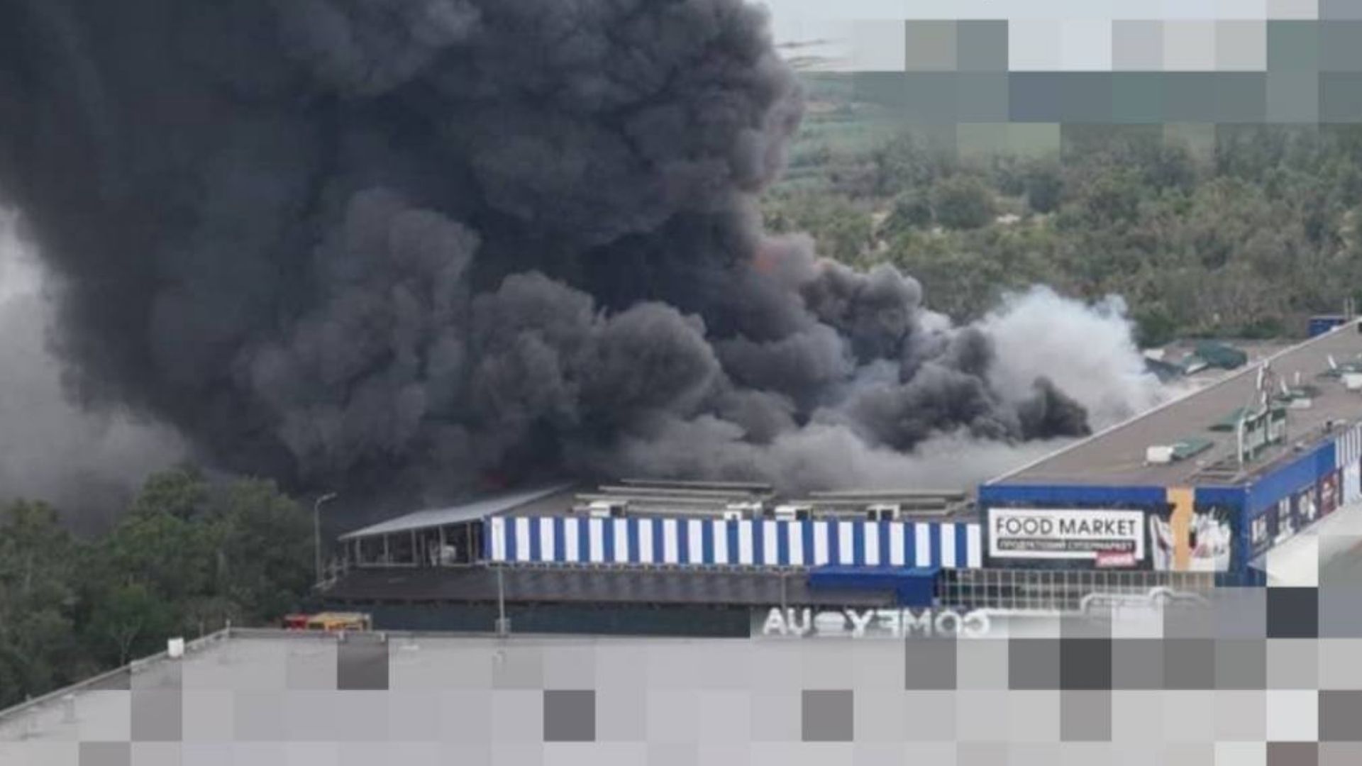 Росіяни вдарили по "Епіцентру" в Запоріжжі: кількість постраждалих зростає