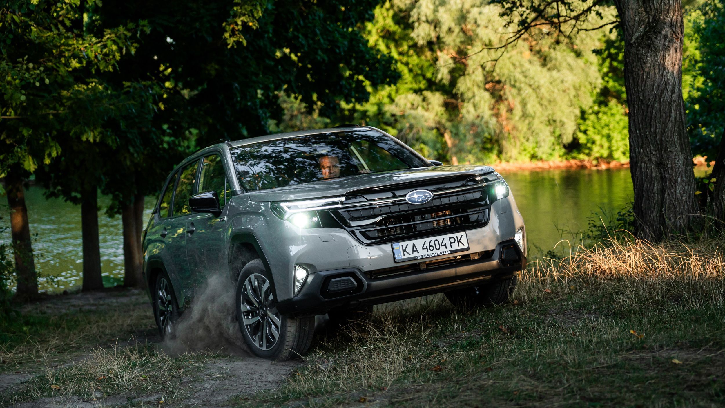 Subaru Forester навчився витрачати 6 літрів на сотню: тест першого повного гібрида