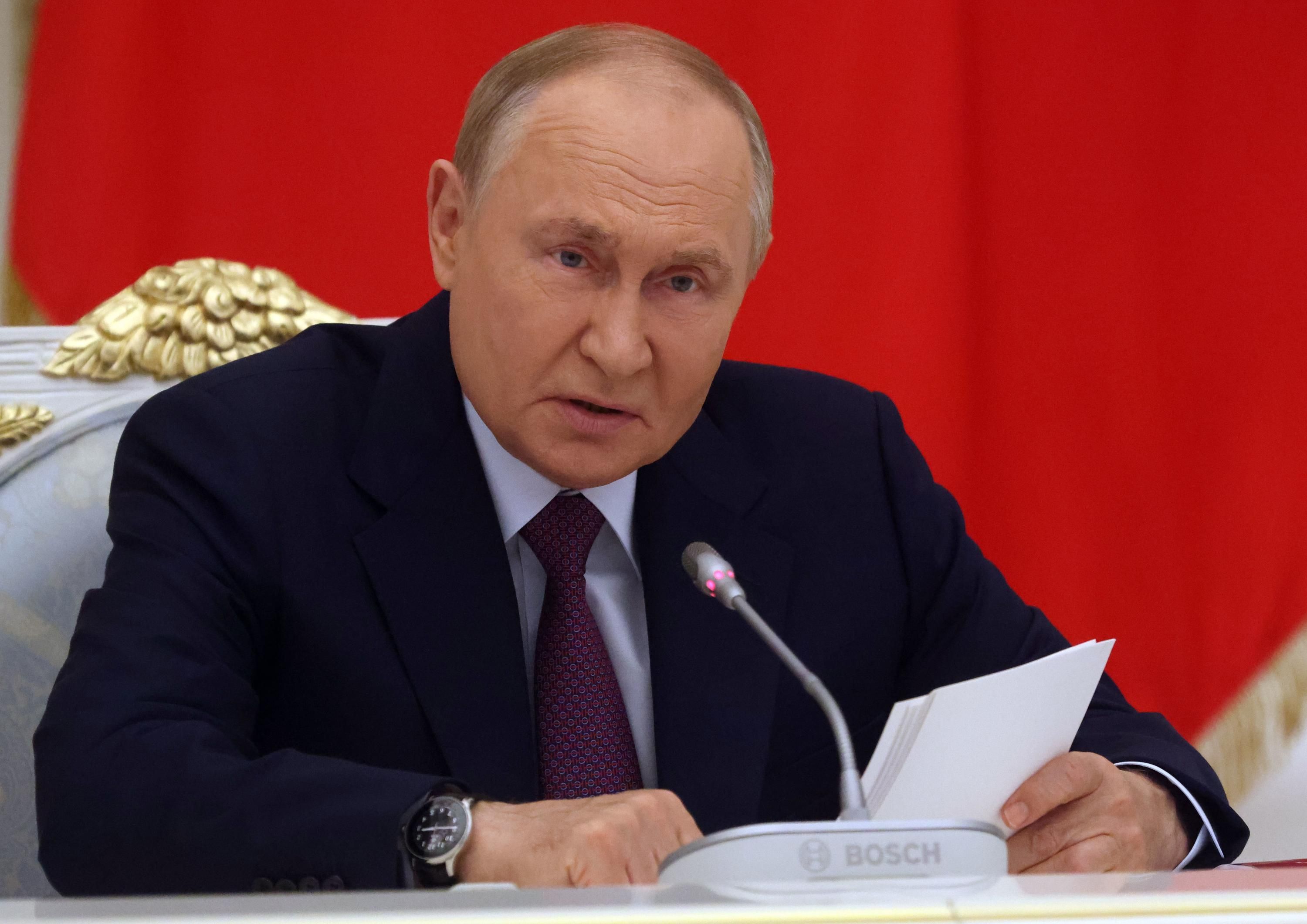Путин теряет поддержку Путин теряет поддержку
