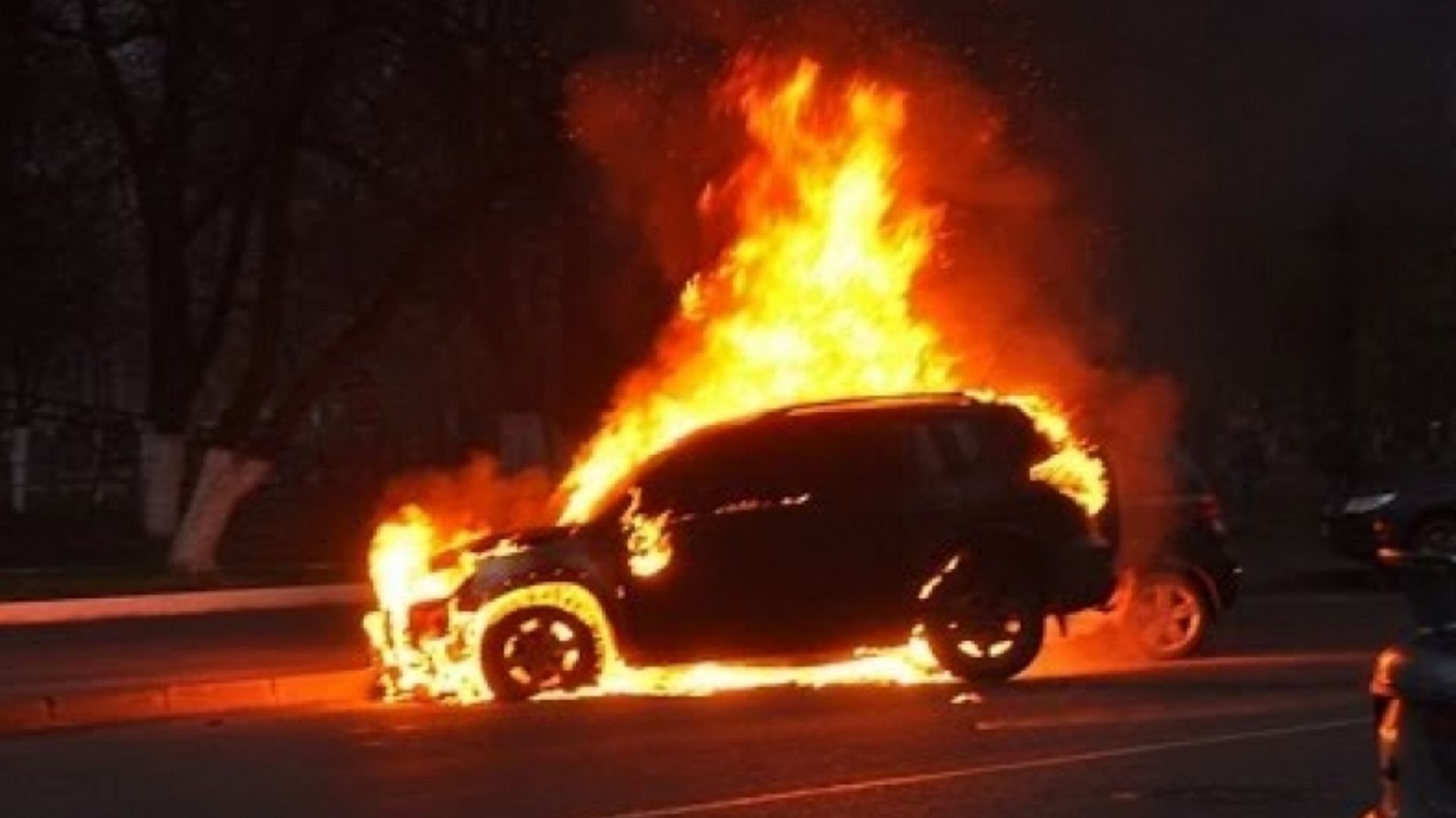 В Донецке взорвали автомобиль заместителя начальника Оленевской колонии, – СМИ