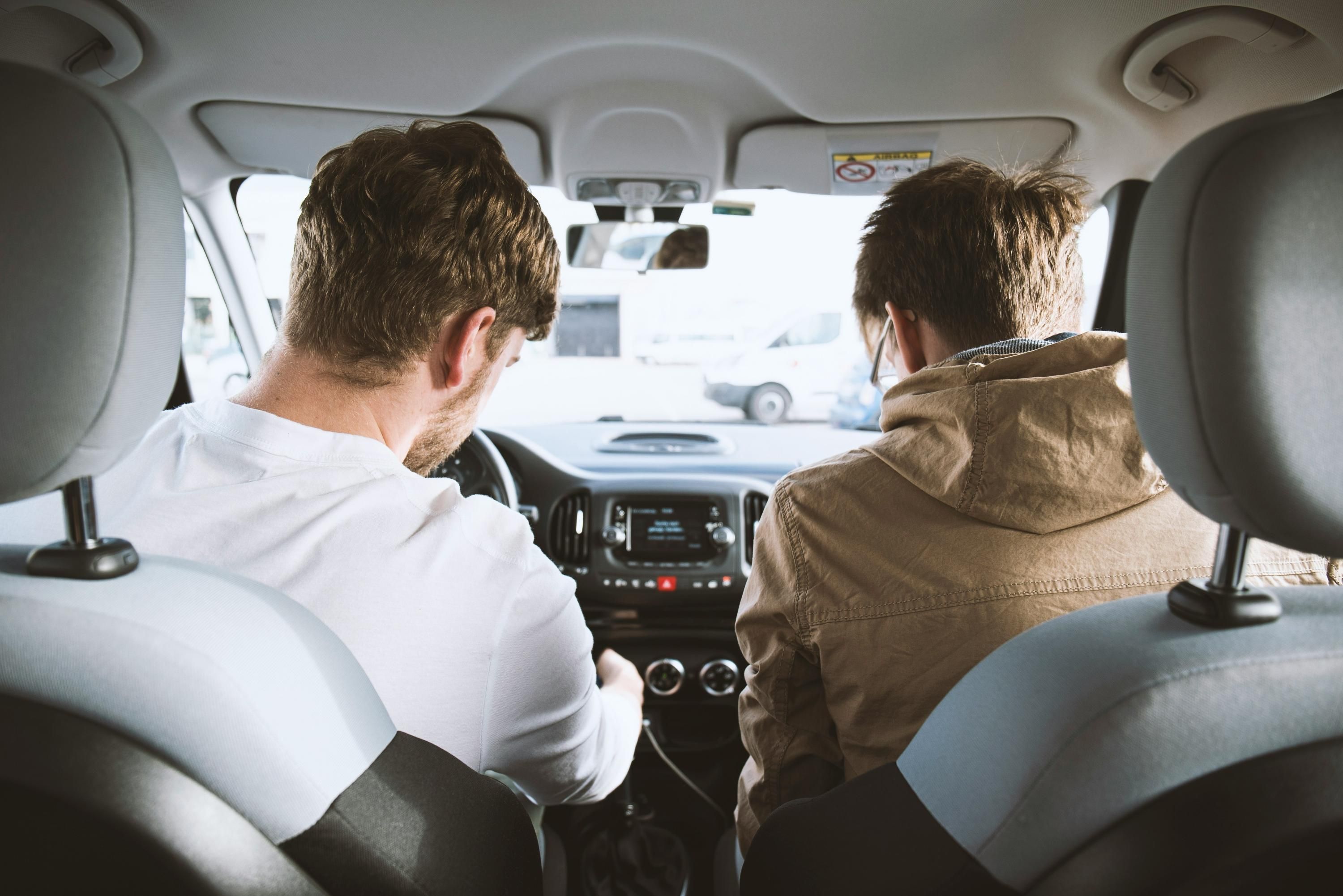Зник Android Auto в автомобілі? Ці прості налаштування можуть усе виправити
