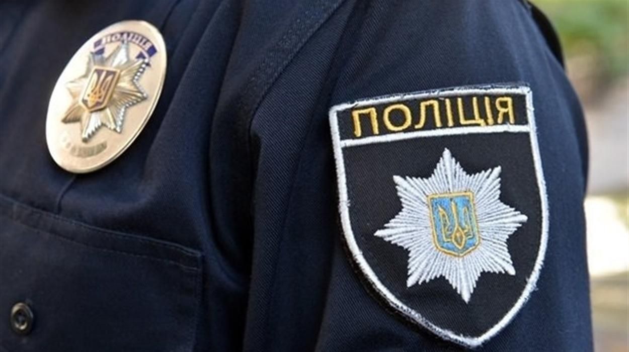 В будівлі поліції на Рівненщині пролунав вибух: загинув поліцейський, 3 постраждалих В будівлі поліції на Рівненщині пролунав вибух: загинув поліцейський, 3 постраждалих