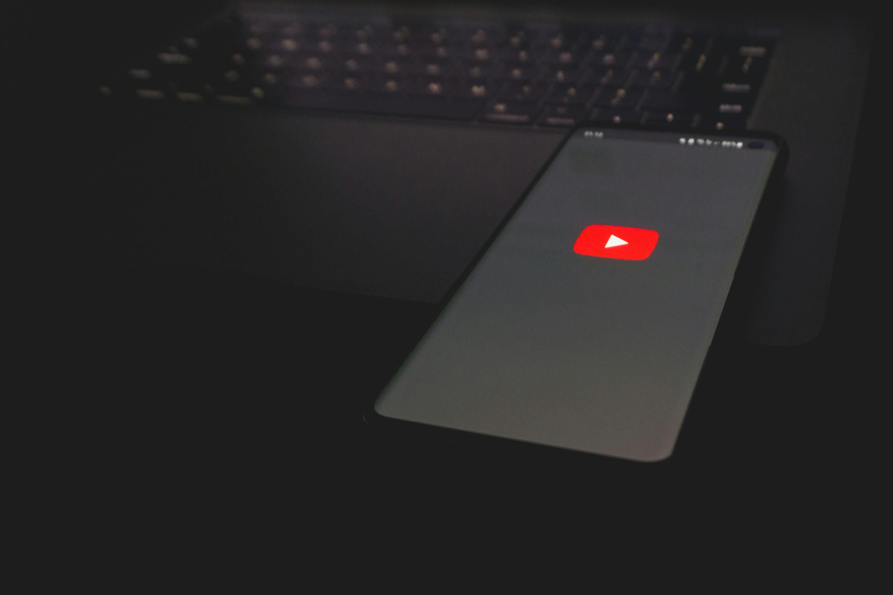 Підписка на YouTube Premium в Україні та заощадження