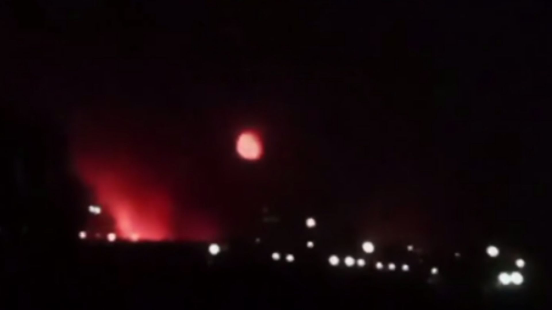 Города в России и на ВОТ проснулись от взрывов: в порту Усть-Луги вспыхнул пожар