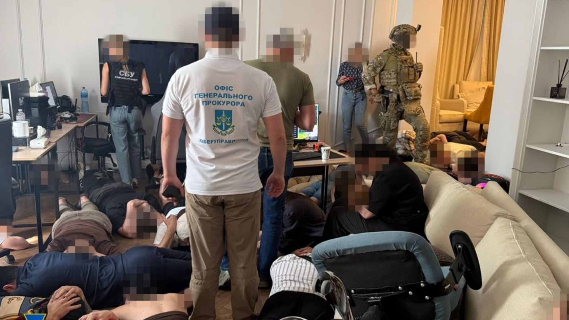 Мережа криптошахраїв у Києві - СБУ ліквідувала злочинну організацію