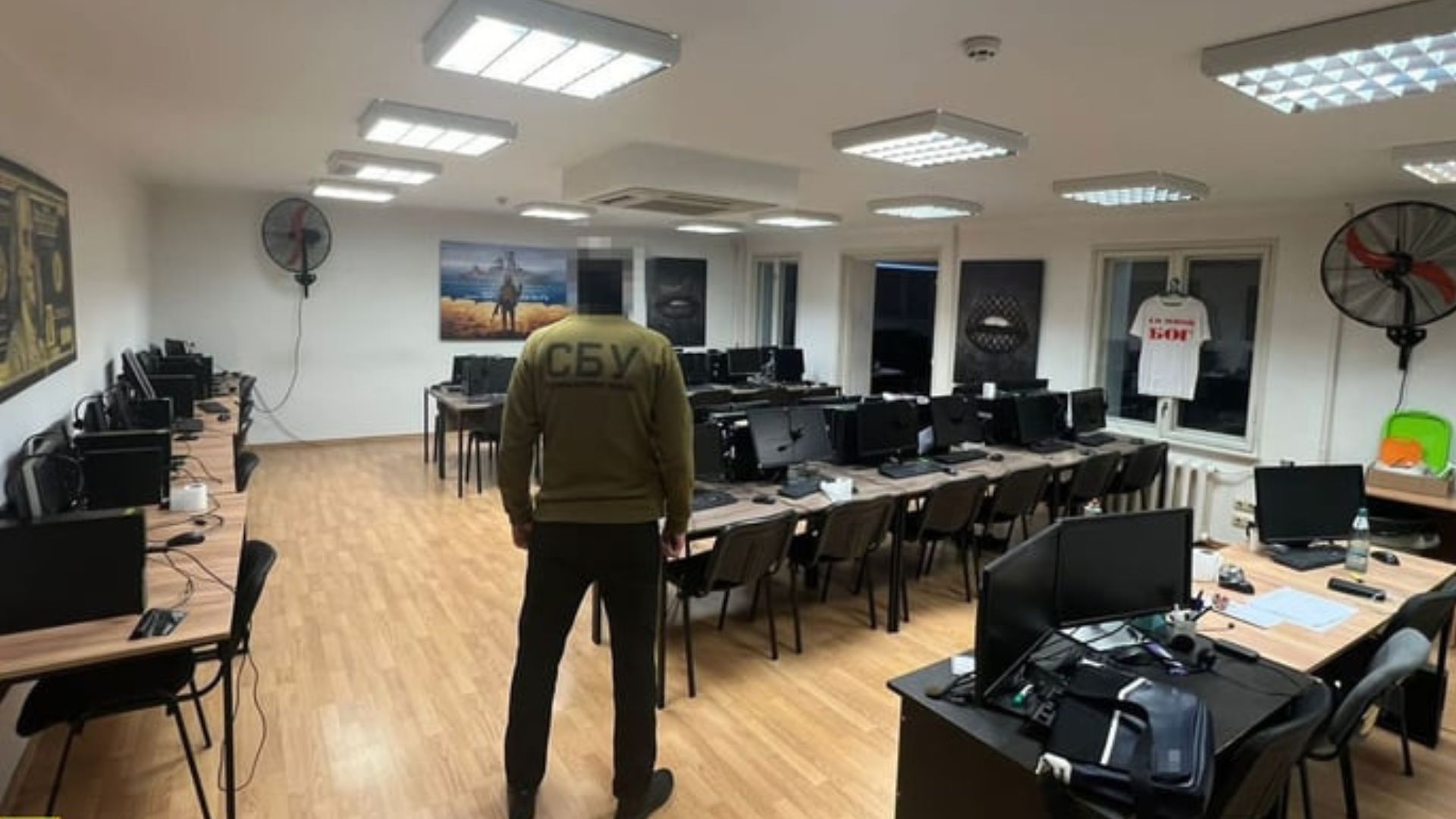 Зеленский направил в Раду новые законопроекты о наказании за организацию колл-центров Зеленский направил в Раду новые законопроекты о наказании за организацию колл-центров