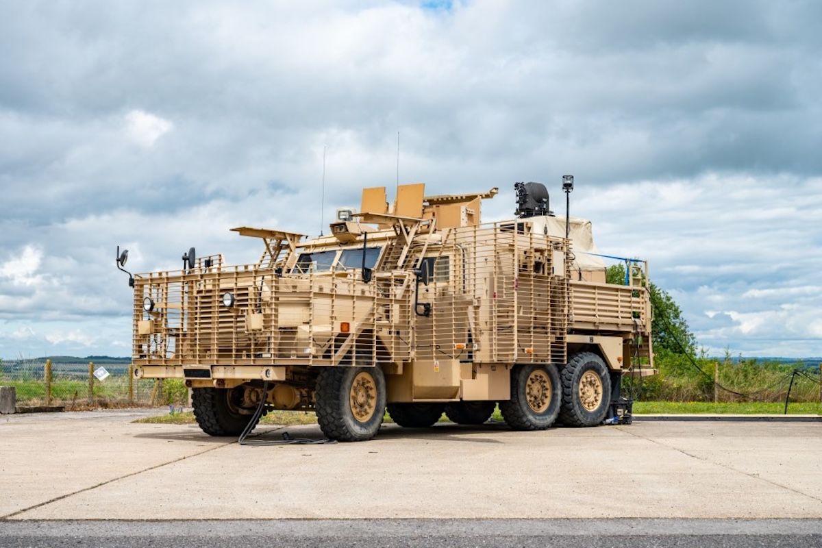 Британська армія випробувала лазерну систему на бронемашині Wolfhound
