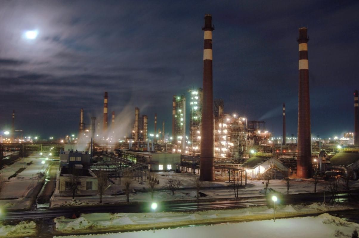 Другий за потужністю: у Росії повністю зупинився ще один нафтовий гігант