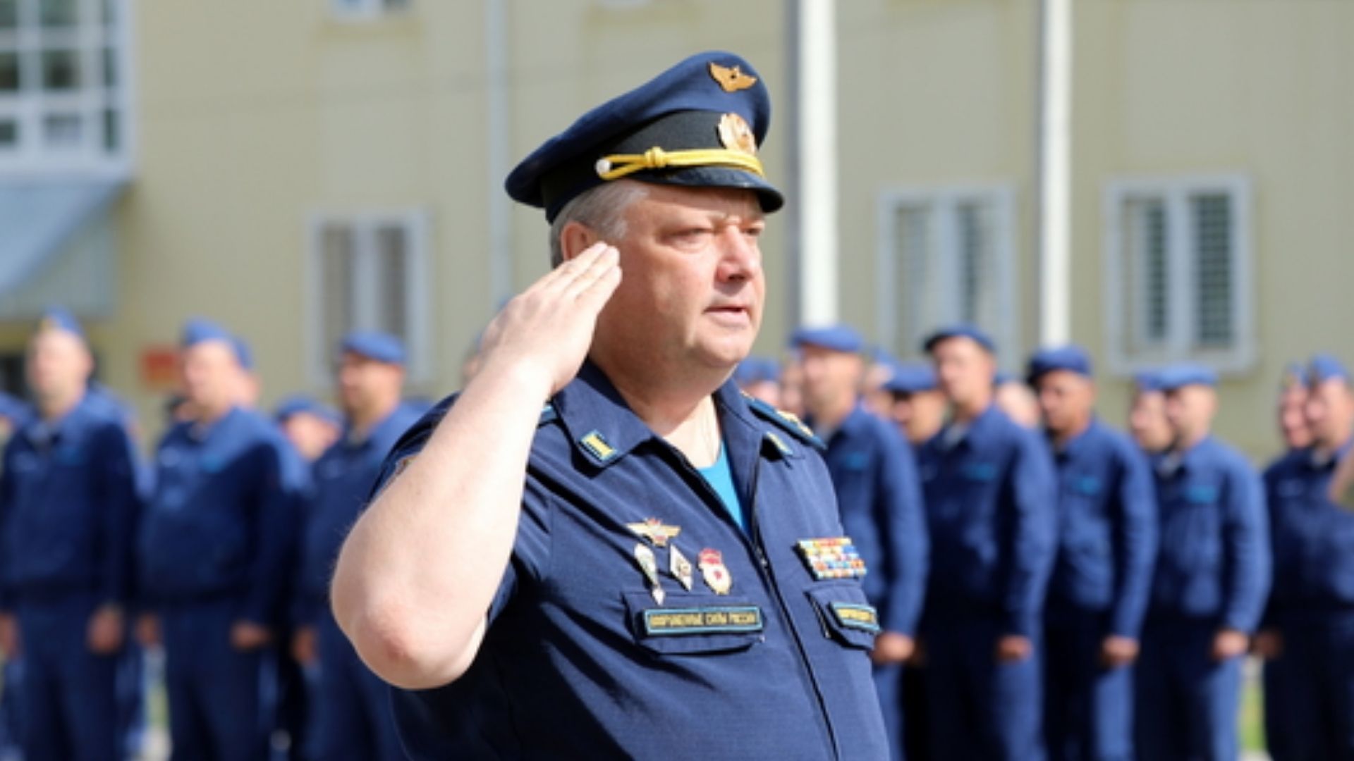 В Энгельсе открыли огонь по российскому командиру В Энгельсе открыли огонь по российскому командиру