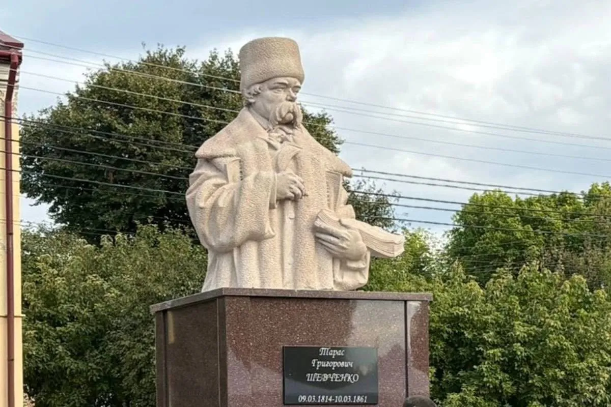 Пам'ятник Тарасу Шевченку в Белзі