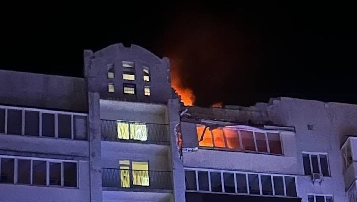 БПЛА врезался в жилую многоэтажку в Борисполе, возник пожар
