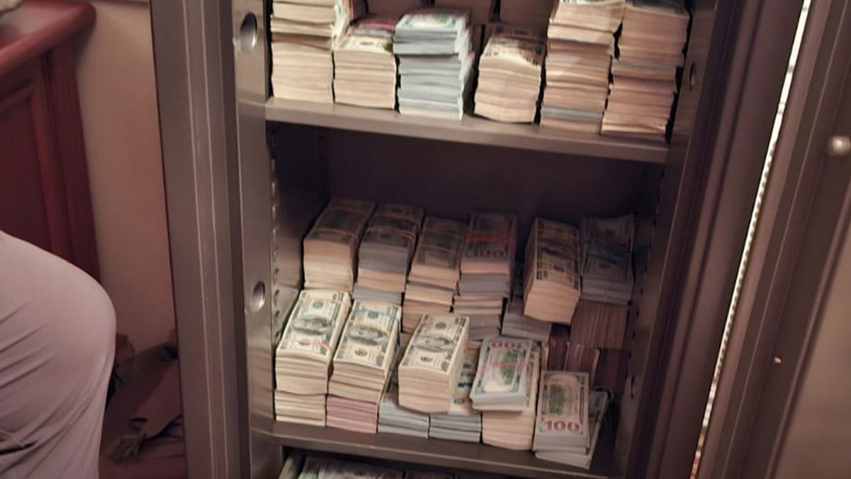 Страна нужна нам, а не им: что важно помнить после очередного коррупционного скандала