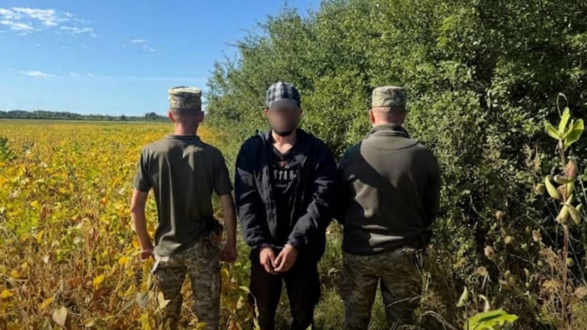 В Закарпатье задержали дезертира из российской армии, который пешком шел из Словакии - 24 Канал В Закарпатье задержали дезертира из российской армии, который пешком шел из Словакии - 24 Канал