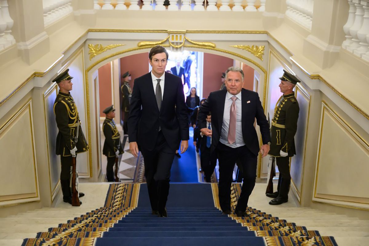 "Нові ідеї": експерт припустив, що могли в Україну привезти Віткофф і Кушнер
