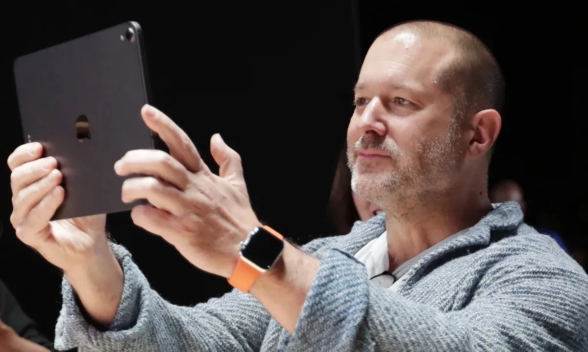 Джоні Айв, колишній дизайнер Apple