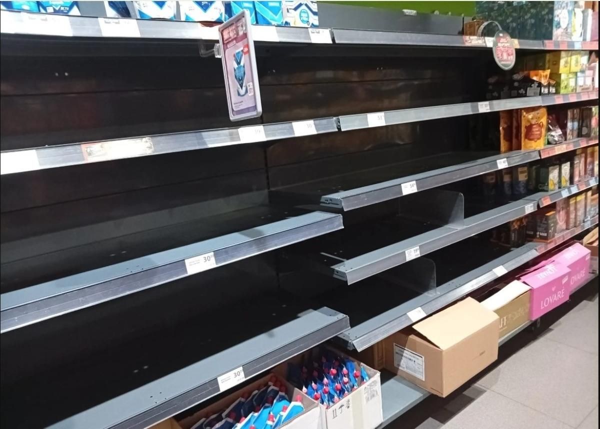 Полиці українських супермаркетів Полиці українських супермаркетів