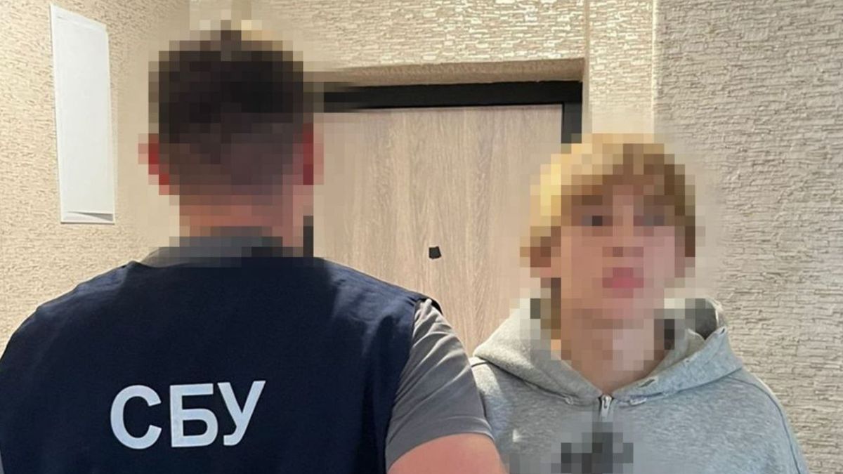 СБУ затримала коригувальника обстрілів на Хмельниччині