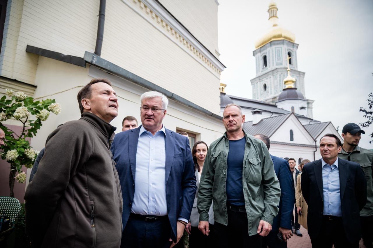 "Головне завдання одне": над чим Сікорський та Сибіга працюють зараз в Києві