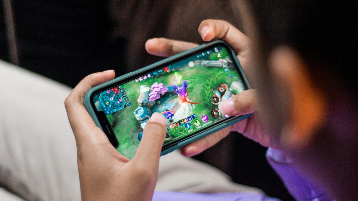 Apple разрабатывает игровые контроллеры для iPhone