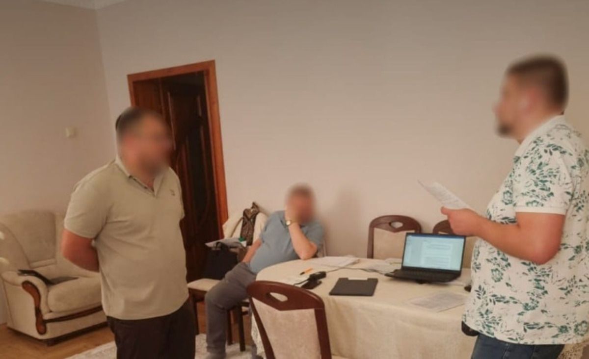 Корупція в податковій: НАБУ викрило посадовців на вимаганні хабарів від бізнесу