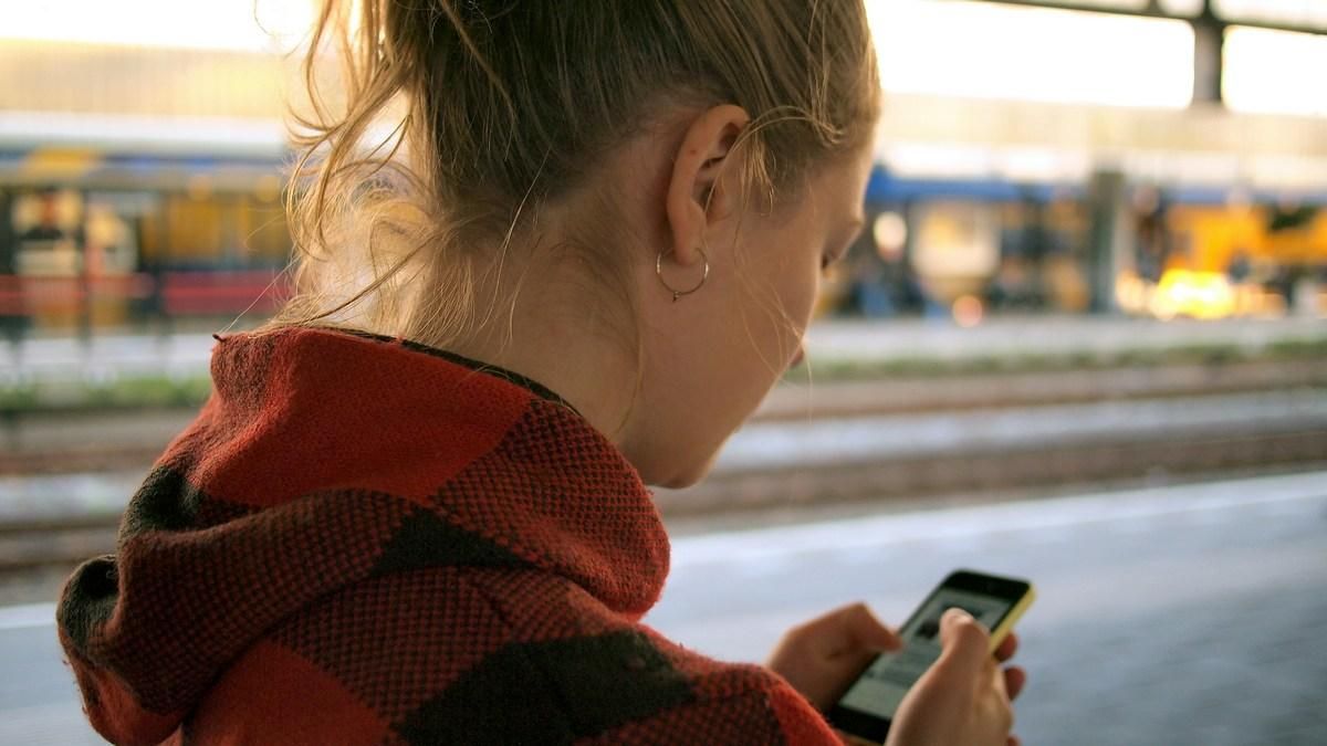Дослідники вкотре довели, що російський застосунок Max стежить за користувачами Дослідники вкотре довели, що російський застосунок Max стежить за користувачами