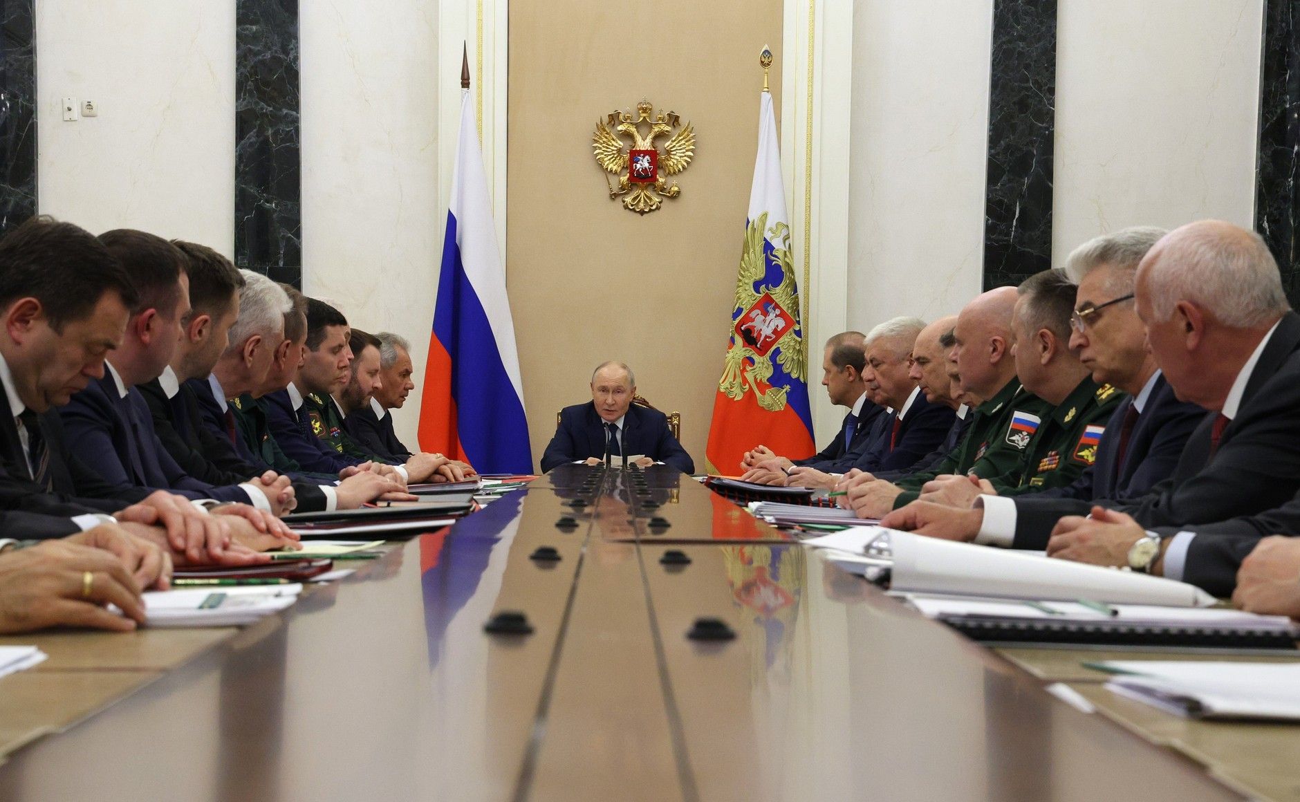 Російський диктатор Путін провів засідання військово-промислової комісії Російський диктатор Путін провів засідання військово-промислової комісії