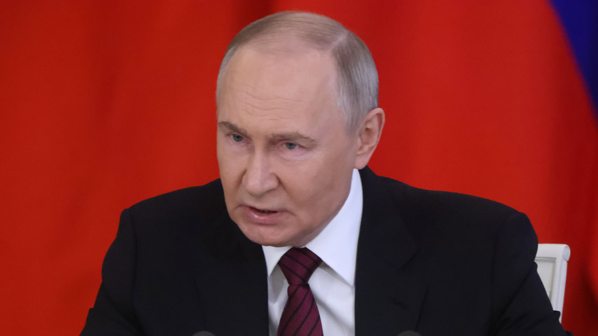 "Класична революція неможлива, але є інші сценарії": політолог про розпад Росії
