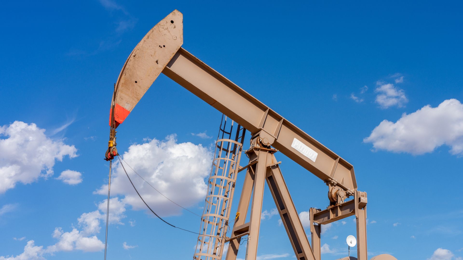 Нефть дешевеет на фоне возможного дипломатического прорыва между США и Ираном