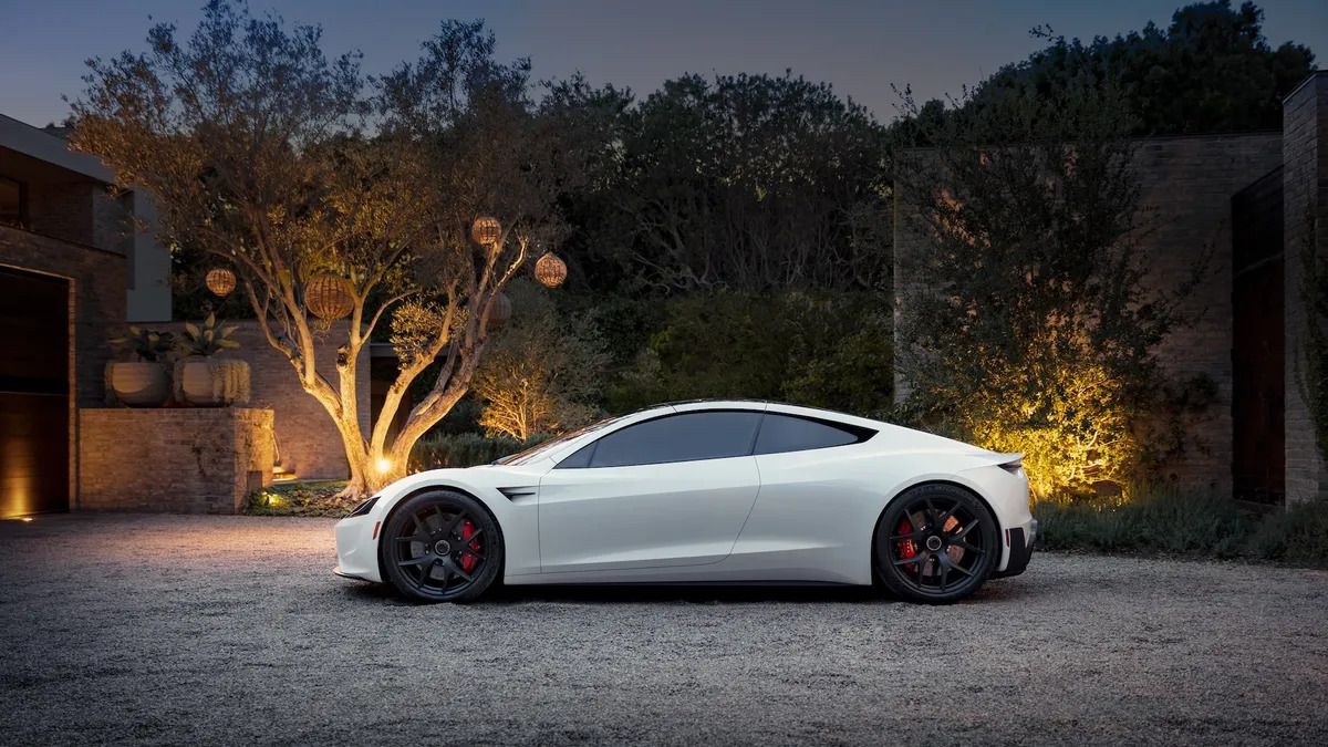 Tesla открыла прием заказов на новый Roadster – покупатели уже вносят 50 тысяч долларов