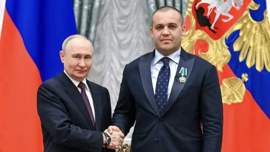 Путін і Кремльов
