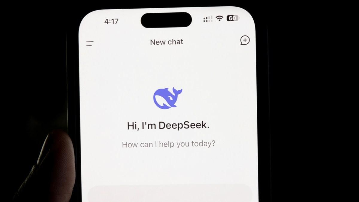 Китай перевіряє DeepSeek та Moonshot AI через перенаправлення запитів до Claude