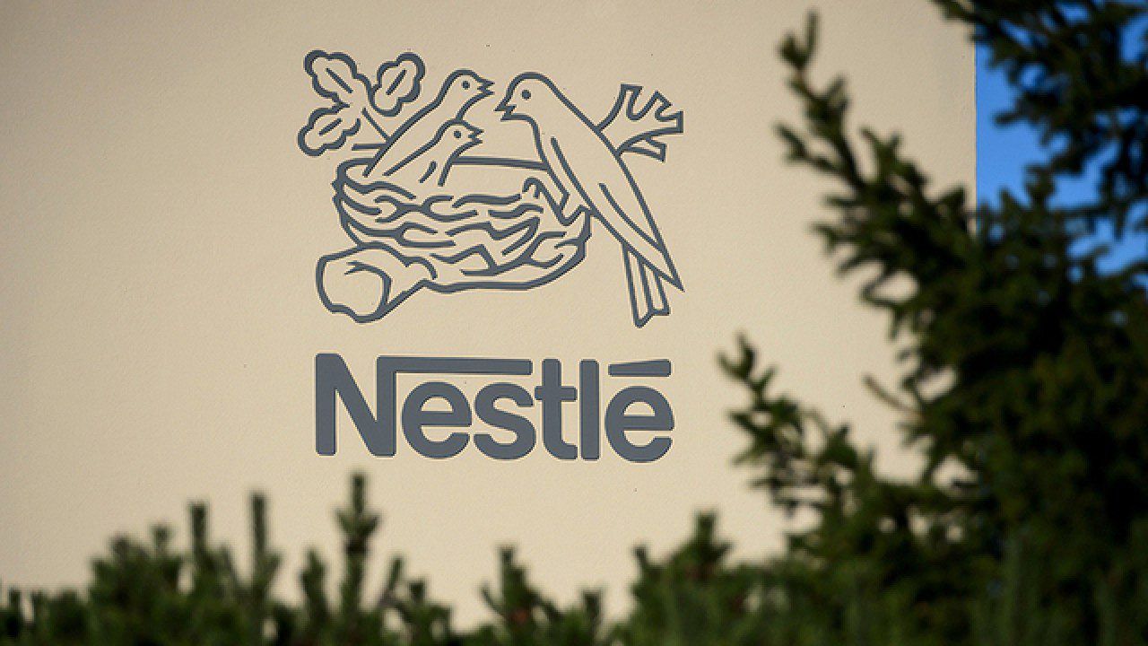 На полках станет меньше товаров Nestle На полках станет меньше товаров Nestle