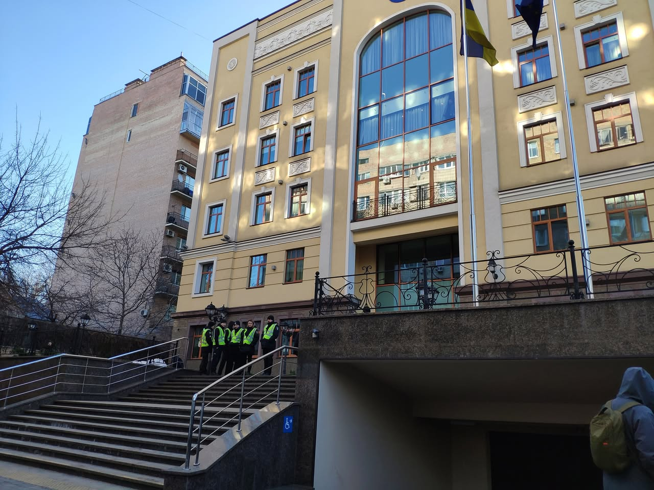 Пошкоджено будівлю Вищої ради правосуддя: це сталося внаслідок російської атаки