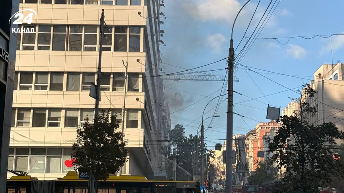 Клініка "Добробут" в Києві під атакою: фото і відео з місця подій