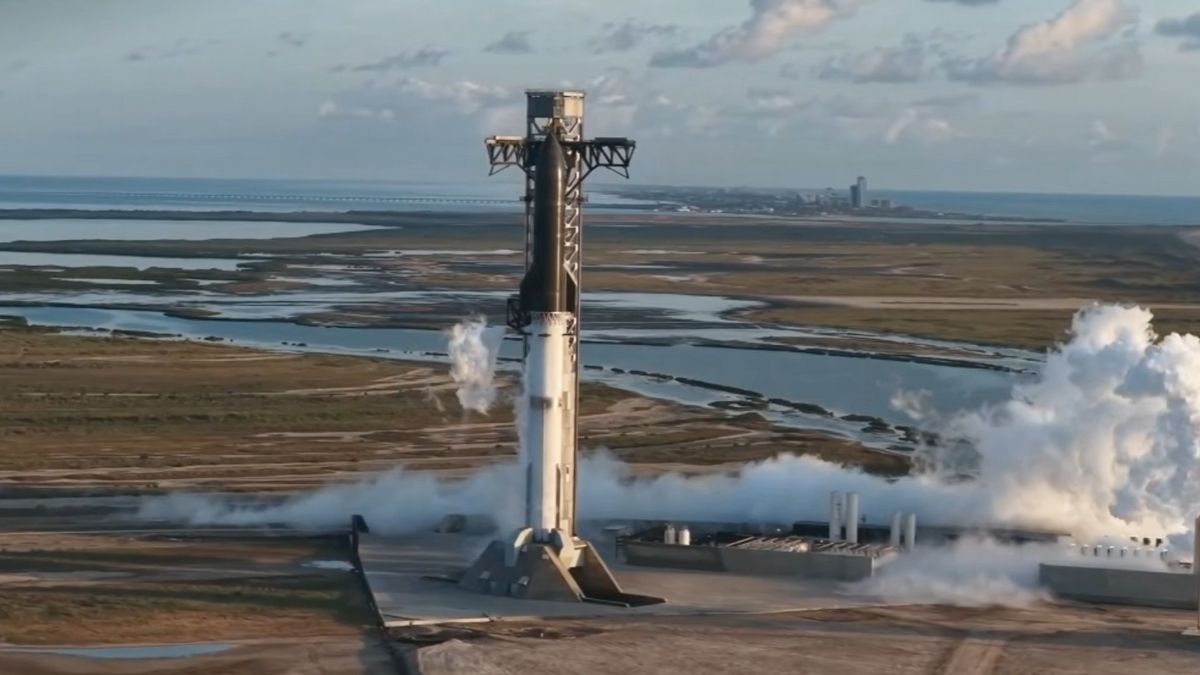 SpaceX успешно вывела Starship на орбиту, несмотря на серьезный сбой двигателя