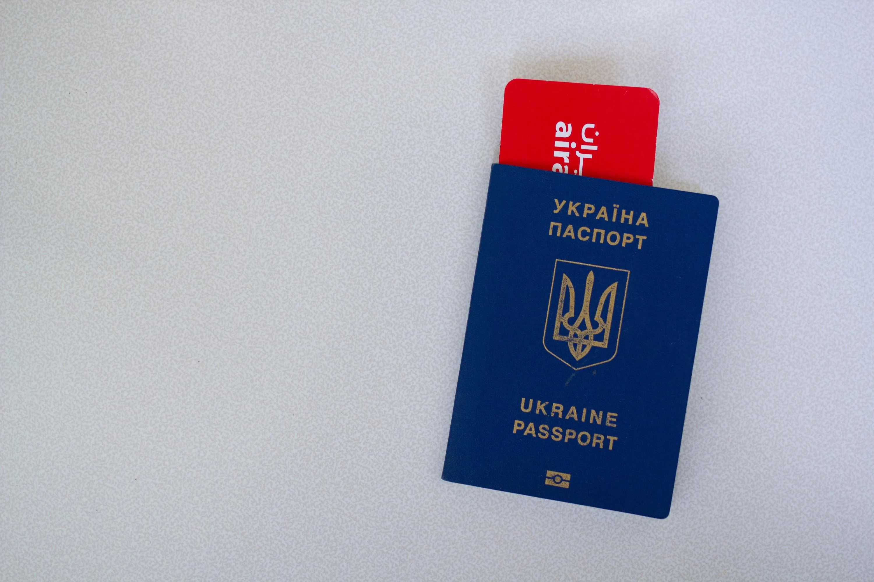Перетинати кордон можна, якщо паспорт ще дійсний від 3 до 6 місяців / Фото Pexels Перетинати кордон можна, якщо паспорт ще дійсний від 3 до 6 місяців / Фото Pexels