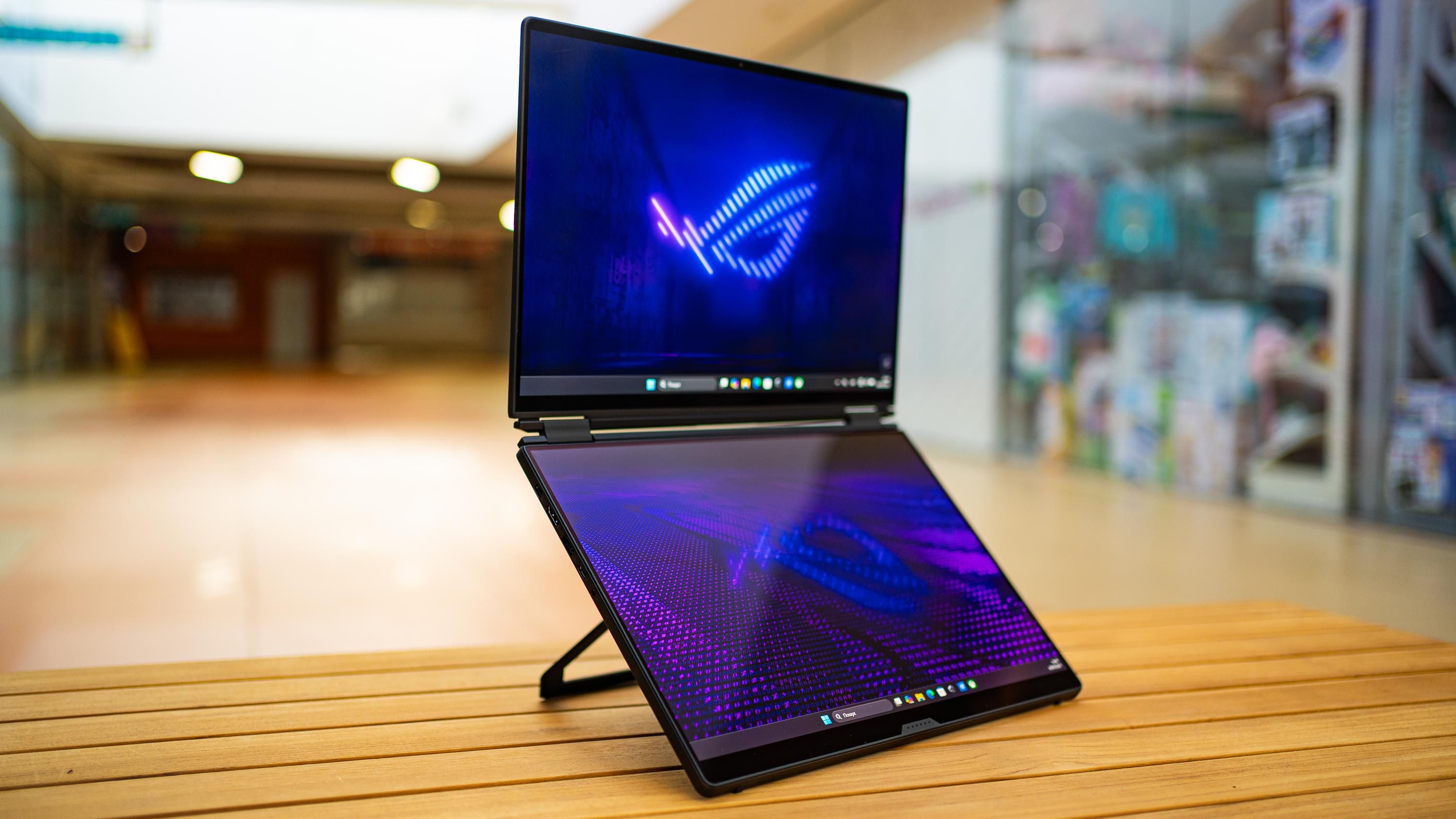 Огляд ігрового ноутбука ASUS ROG Zephyrus Duo з RTX 5090
