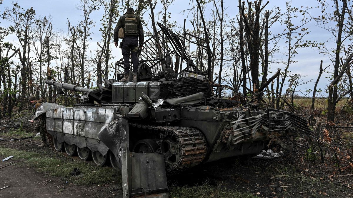 Живуть зовсім недовго, – майор описав, як Росія безглуздо втрачає окупантів на фронті Живуть зовсім недовго, – майор описав, як Росія безглуздо втрачає окупантів на фронті