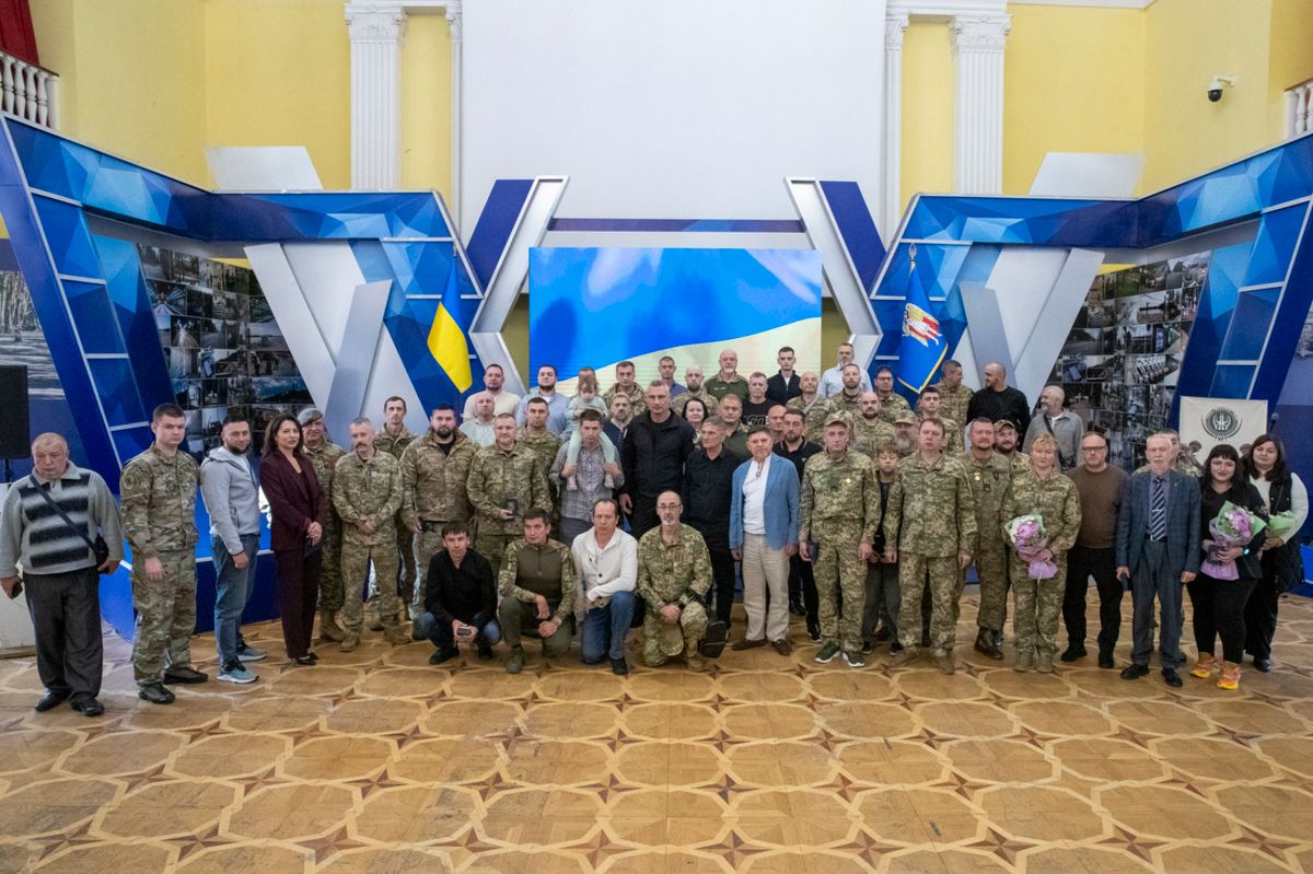 У Києві військові отримали нагороди від міста У Києві військові отримали нагороди від міста