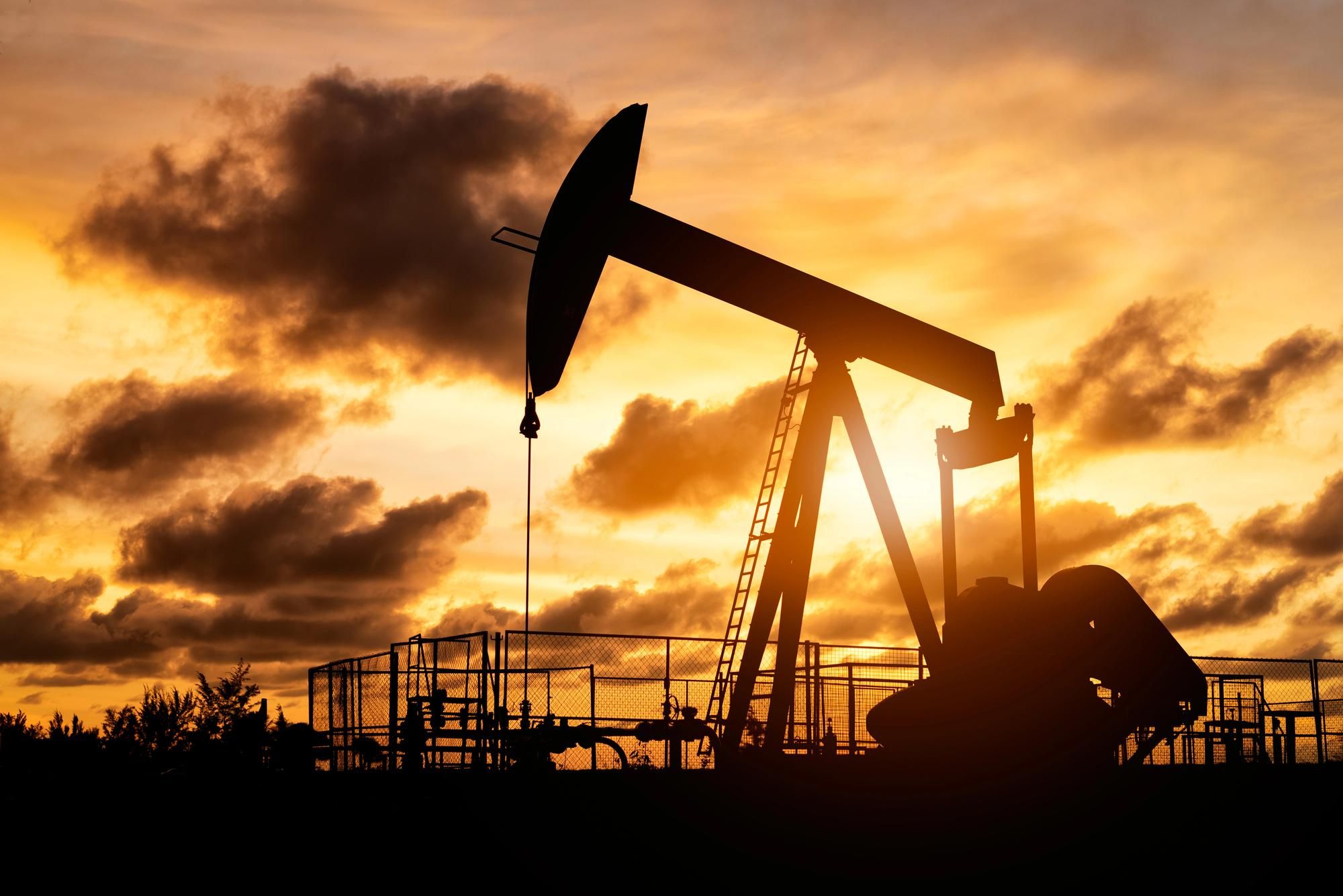 Нафта пішла вниз після стрибка: ринок отримав одразу кілька сигналів