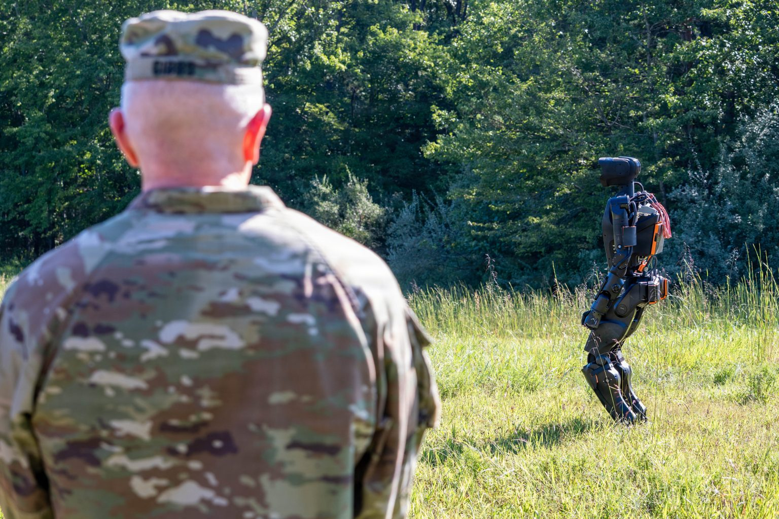 Військові гуманоїди виходять із лабораторій: Армія США назвала переможців конкурсу роботів війни