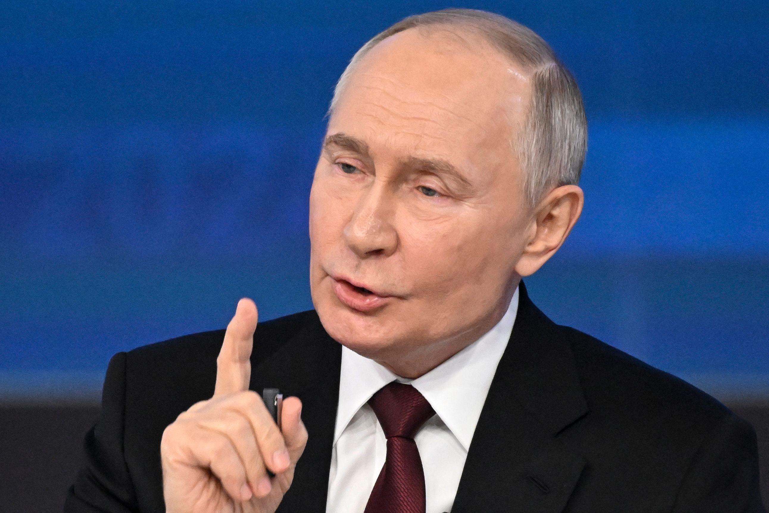 Путин повышает штрафы для бизнеса в России