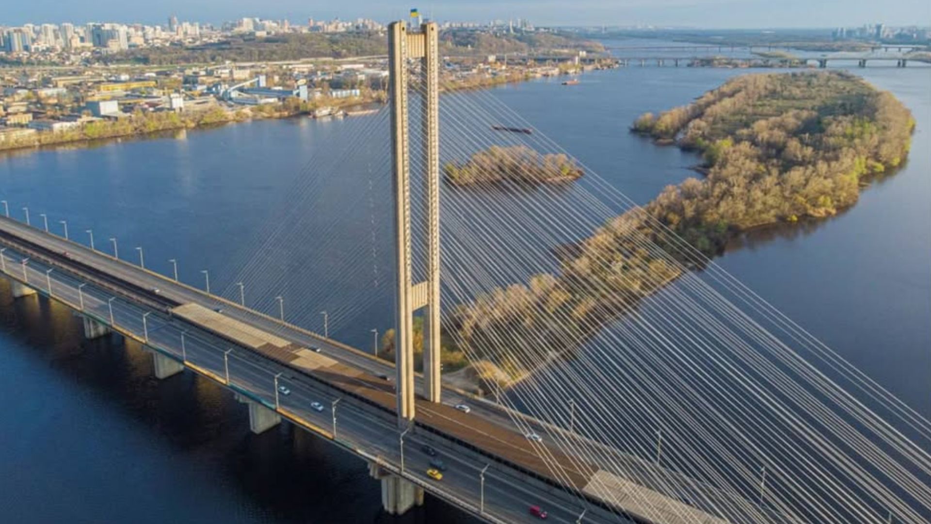 Россия нацелилась на Южный мост в Киеве: в ISW раскрыли истинную цель ударов противника