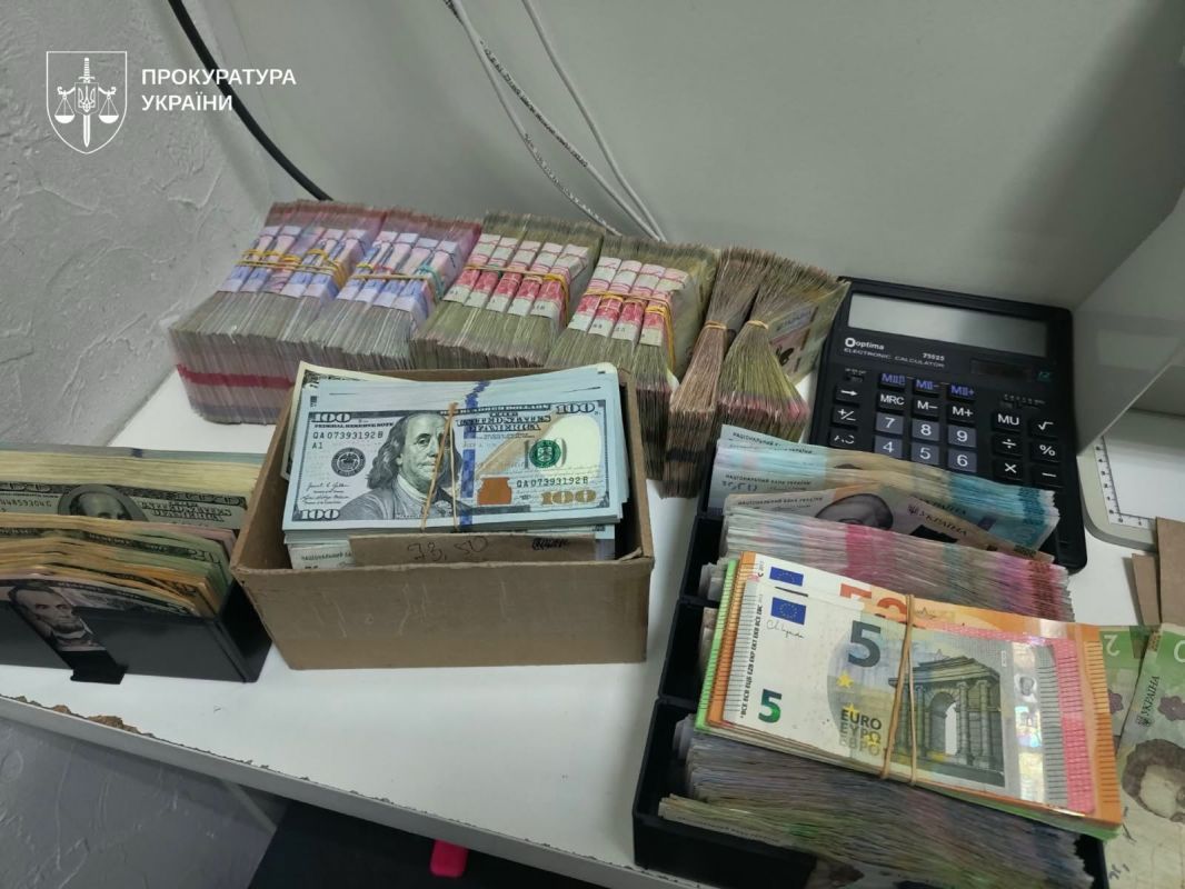 Правоохоронці вилучили понад 630 мільйонів гривень в еквіваленті