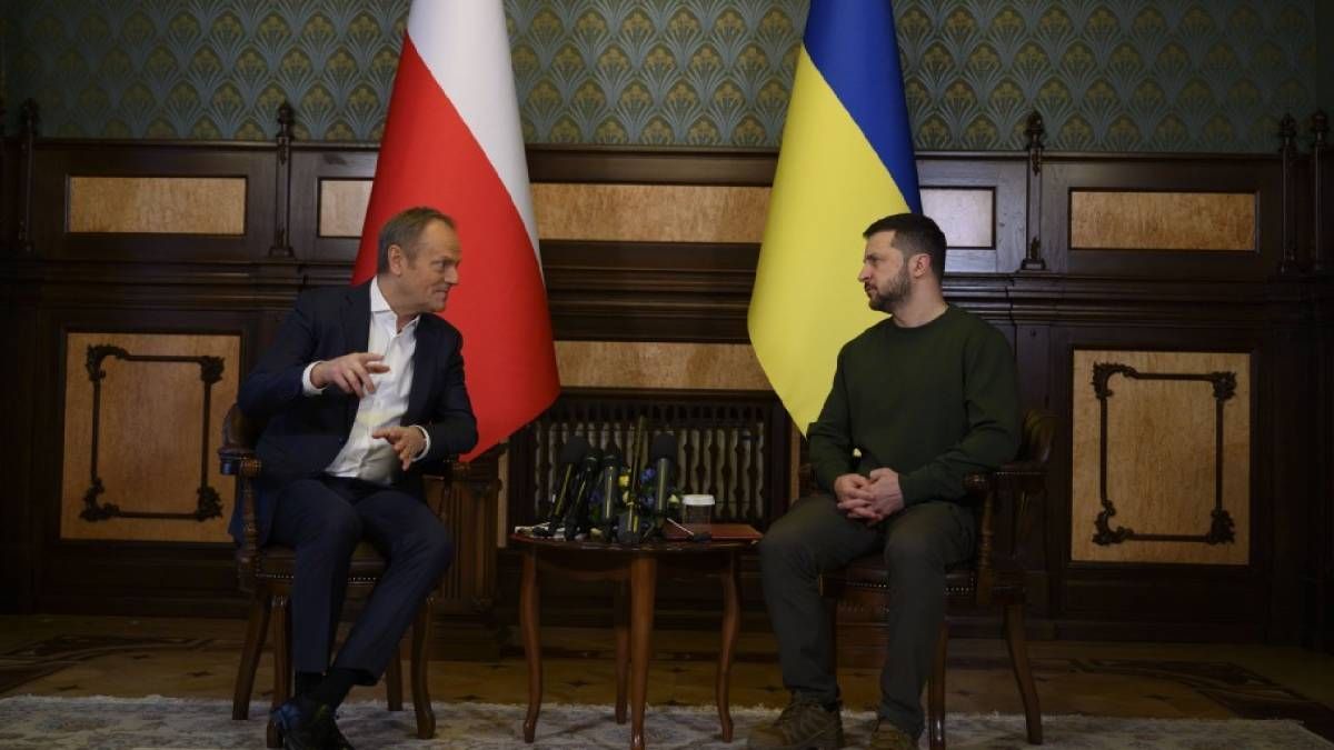 Зеленський і Туск обговорили переговори Зеленський і Туск обговорили переговори