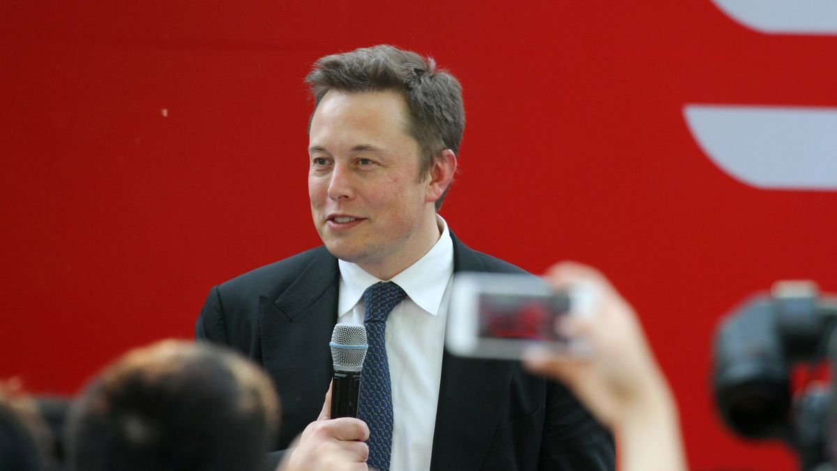 Илон Маск вновь изменит название SpaceXAI: как теперь будет называться компания и при чем здесь Трамп