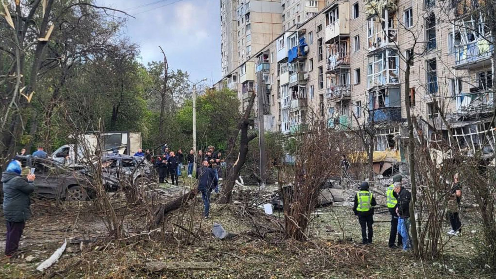 Росія вдарила трьома КАБами по Харкову: вже 39 поранених, серед них – 3 дітей
