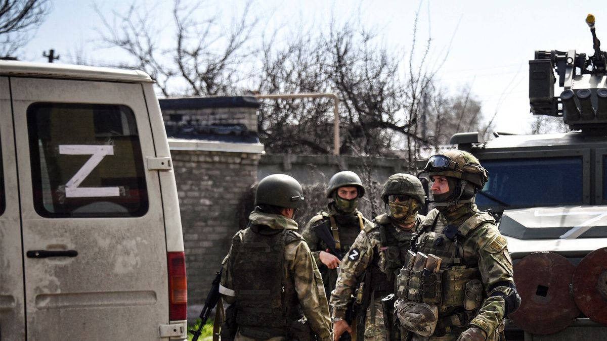 Собрали 13 человек: россияне опозорились на "культурном мероприятии" в Запорожской области