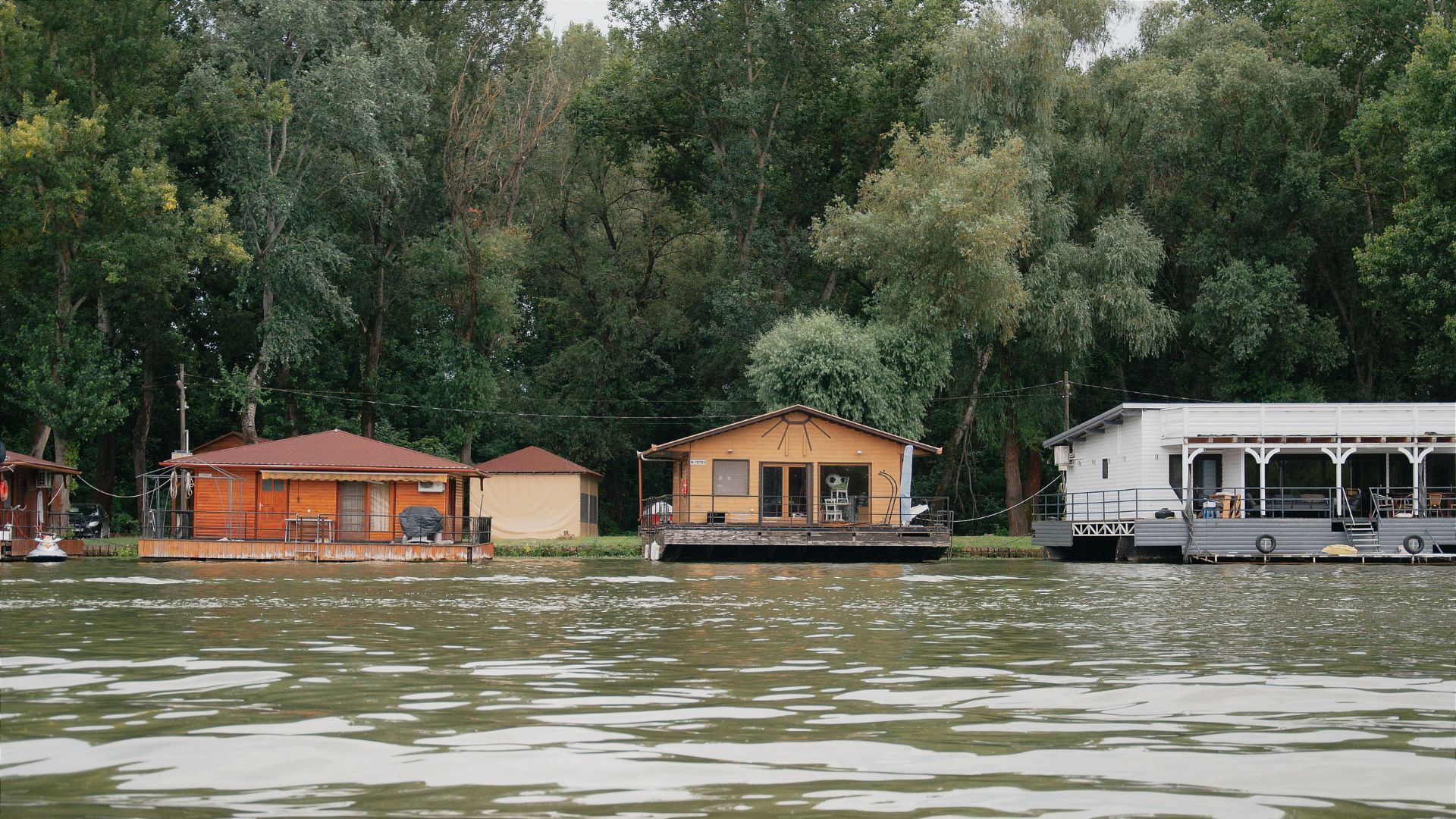 Скільки коштує будинок на воді в Україні Скільки коштує будинок на воді в Україні