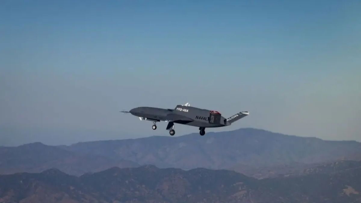 Без пілота і без оператора: "напарник" F-35 здійснив перший політ - Military 24